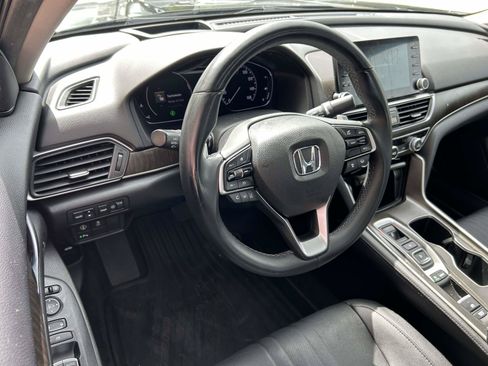 Certified 2019 Honda Accord Touring image 8