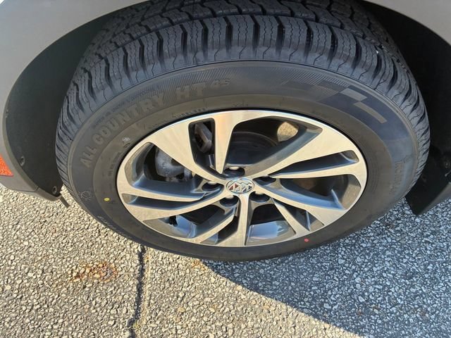 Used 2022 Buick Envision Essence w/ Technology Package I AWD/4WD image 12