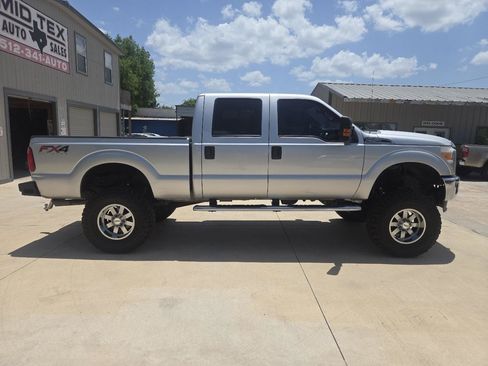 Used 2012 Ford F250 XLT w/ XLT Interior Pkg AWD/4WD image 5