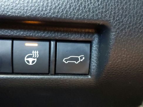 Used 2021 Toyota Venza Limited w/ Advanced Technology Package image 28