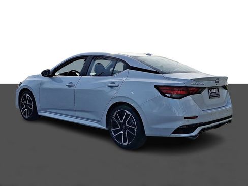 Used 2025 Nissan Sentra SR image 5