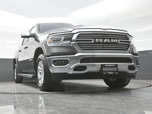 Used 2022 RAM 1500 Laramie AWD/4WD image 18