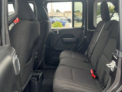 Used 2023 Jeep Wrangler Sport S image 28