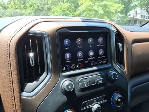 Used 2020 Chevrolet Silverado 2500 High Country w/ Z71 Off-Road Package AWD/4WD image 33