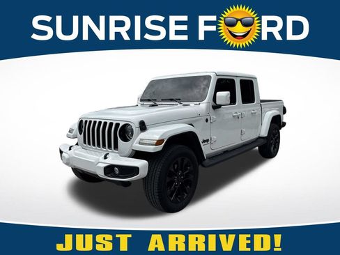 Used 2023 Jeep Gladiator Overland AWD/4WD image 1