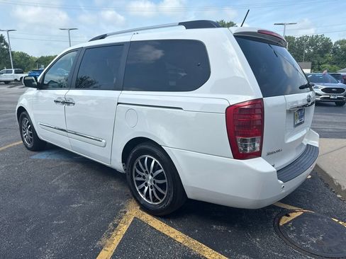 Used 2011 Kia Sedona EX w/ Luxury Pkg FWD image 4