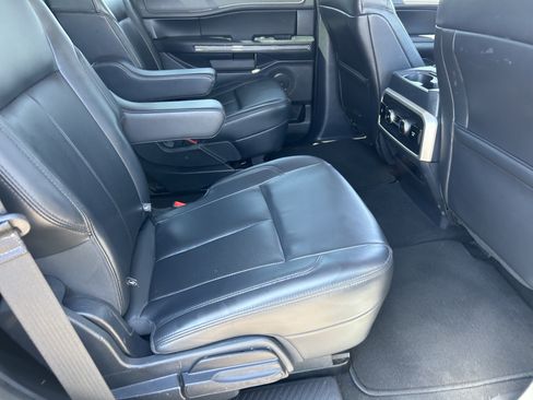 Used 2024 Ford Expedition XLT RWD image 14