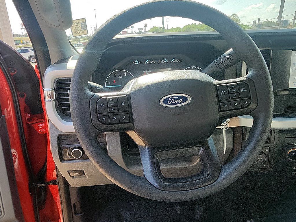 Used 2026 Ford F250 XL w/ XL Off-Road Package AWD/4WD image 18