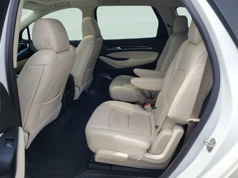 Used 2022 Buick Enclave Essence w/ Experience Buick Package FWD image 10