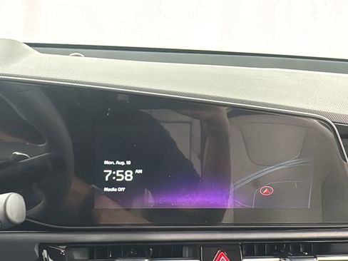 New 2025 Kia Niro EX image 24