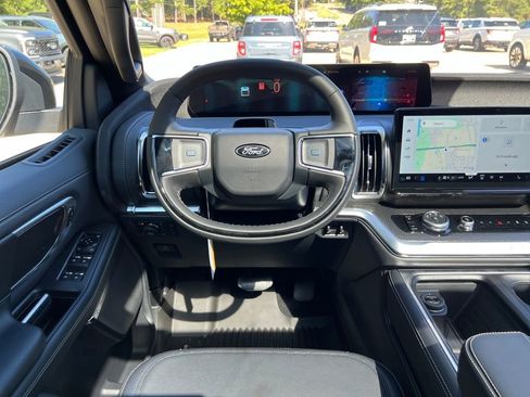 New 2025 Ford Expedition Platinum w/ Stealth Performance Package image 15