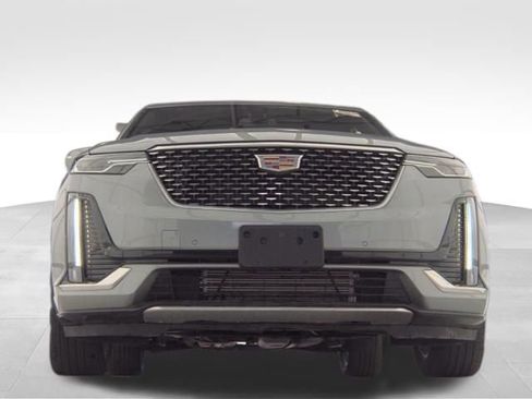 Used 2024 Cadillac XT6 Premium Luxury AWD/4WD image 2