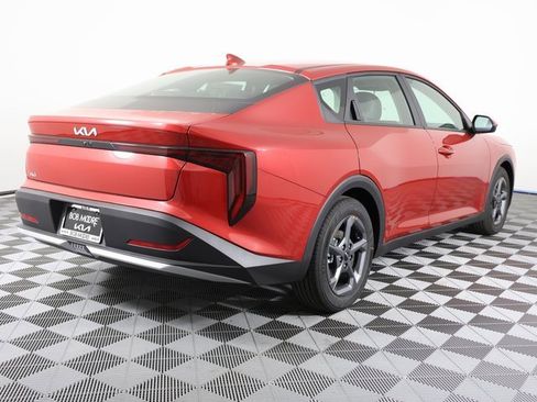 Certified 2025 Kia K4 LXS image 5