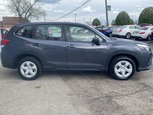 Used 2022 Subaru Forester AWD/4WD image 5