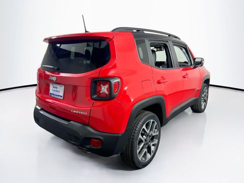 Used 2022 Jeep Renegade Limited w/ Sun, Sound & Wheels Group AWD/4WD image 5
