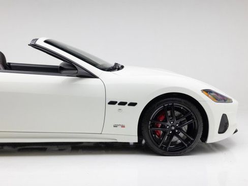 Used 2019 Maserati GranTurismo Sport image 39
