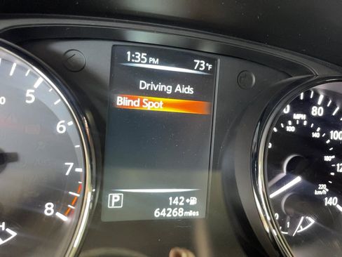 Used 2017 Nissan Rogue SV w/ SV Premium Package AWD/4WD image 7