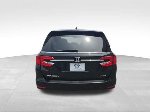 Certified 2023 Honda Odyssey Elite image 5