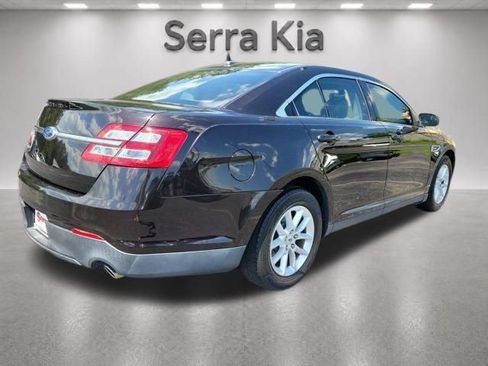 Used 2014 Ford Taurus SE FWD image 5