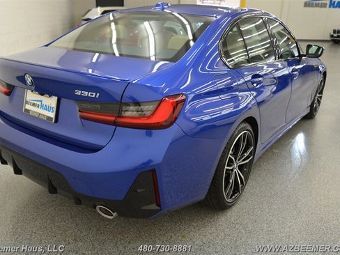 Used 2024 BMW 330i Sedan w/ M Sport Package RWD image 8