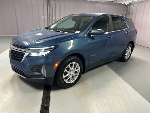 Used 2024 Chevrolet Equinox LT w/ LPO, Floor Liner Package FWD image 3