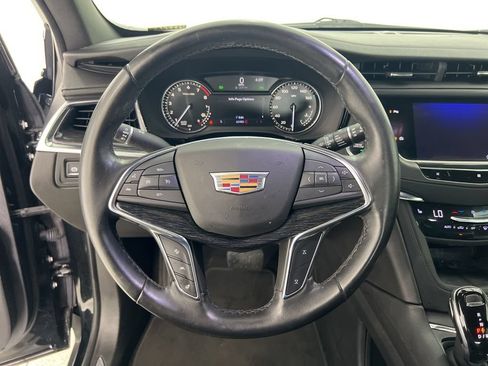 Used 2020 Cadillac XT5 Premium Luxury FWD image 11