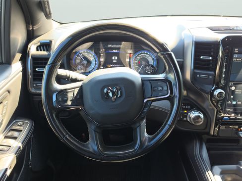 Used 2022 RAM 1500 Limited AWD/4WD image 10