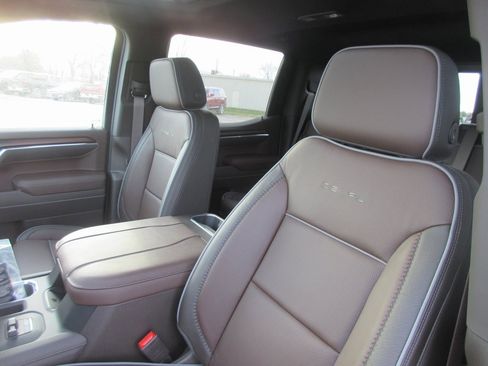 New 2026 GMC Sierra 1500 Denali w/ Denali Reserve Package image 14