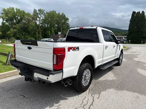 Used 2022 Ford F350 Lariat w/ Lariat Ultimate Package AWD/4WD image 3