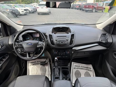 Used 2017 Ford Escape SE w/ SE Sport Appearance Package AWD/4WD image 22