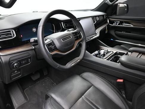 Used 2024 Jeep Grand Wagoneer Series I w/ Convenience Group III AWD/4WD image 5