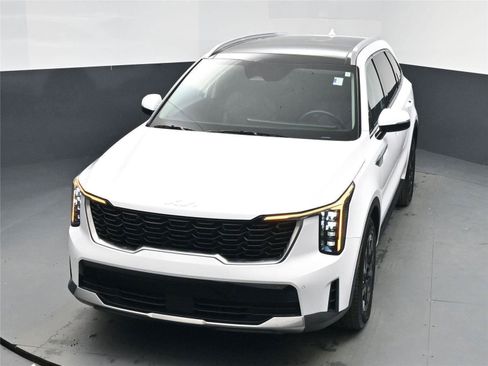 Used 2025 Kia Sorento S w/ Panoramic Sunroof Package image 18