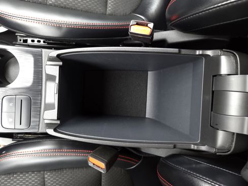 Used 2025 Ford Escape ST-Line image 26