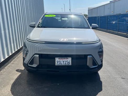 Used 2026 Hyundai Kona SE FWD image 2