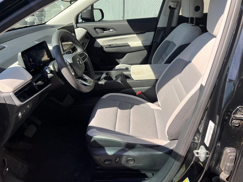Used 2025 Honda Prologue Eco image 14