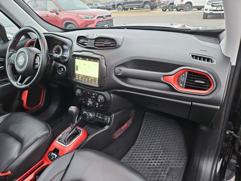 Used 2022 Jeep Renegade Trailhawk w/ Sun/Sound Group image 35