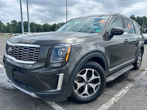 Used 2020 Kia Telluride EX AWD/4WD image 2