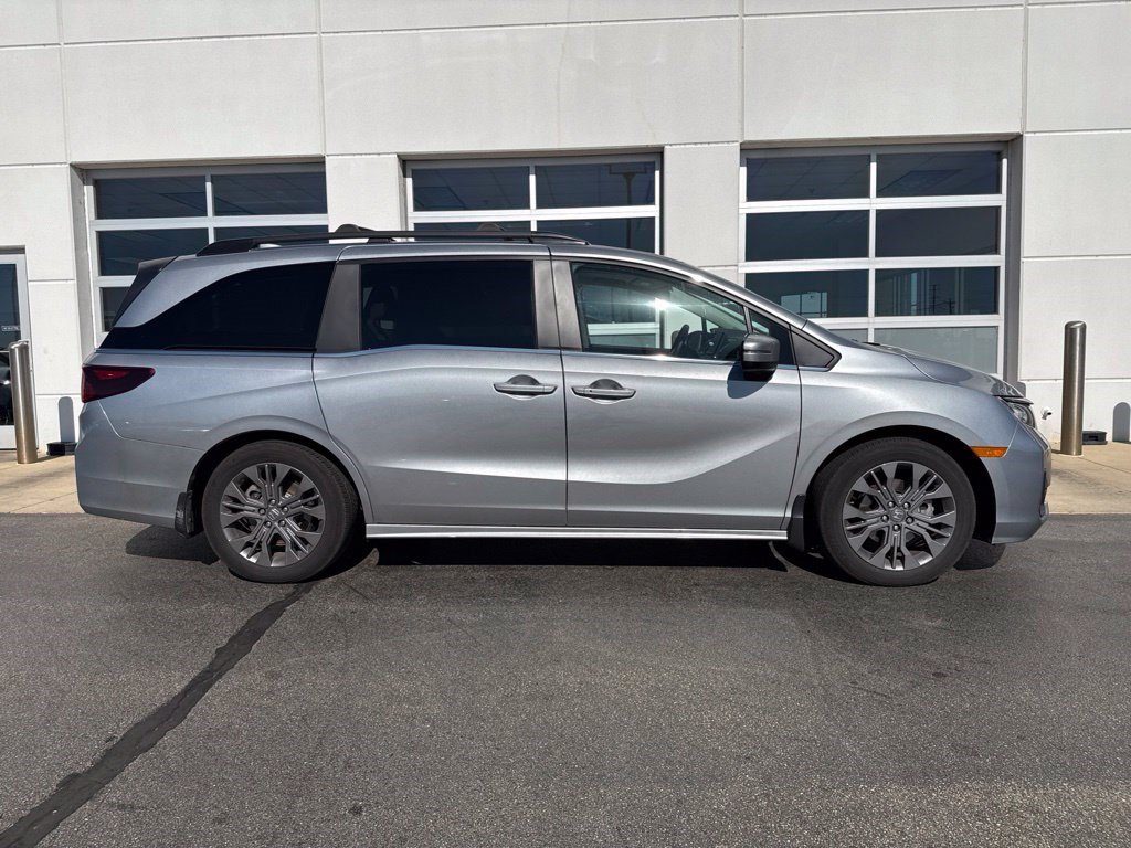 Certified 2026 Honda Odyssey Touring image 3