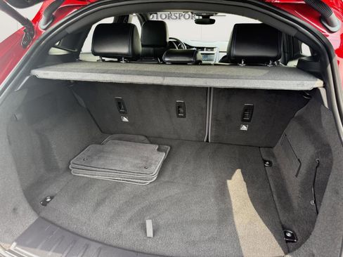 Used 2019 Jaguar E-PACE R-Dynamic SE image 31