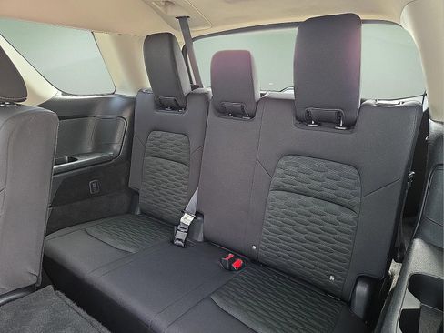 Used 2025 Nissan Pathfinder SV FWD image 10