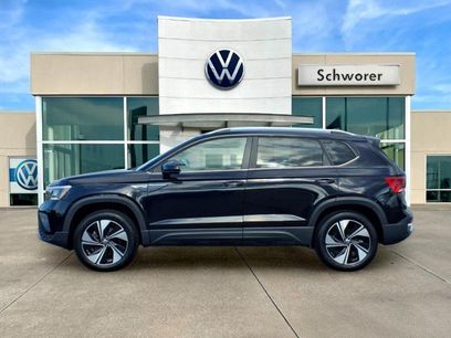 Certified 2023 Volkswagen Taos SE w/ Panoramic Sunroof Package