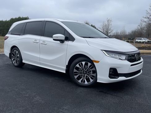 New 2026 Honda Odyssey Elite image 2
