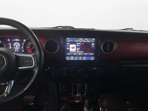 Used 2018 Jeep Wrangler Unlimited Rubicon AWD/4WD image 11