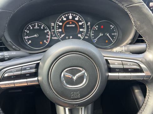 Used 2022 MAZDA MAZDA3 s image 24