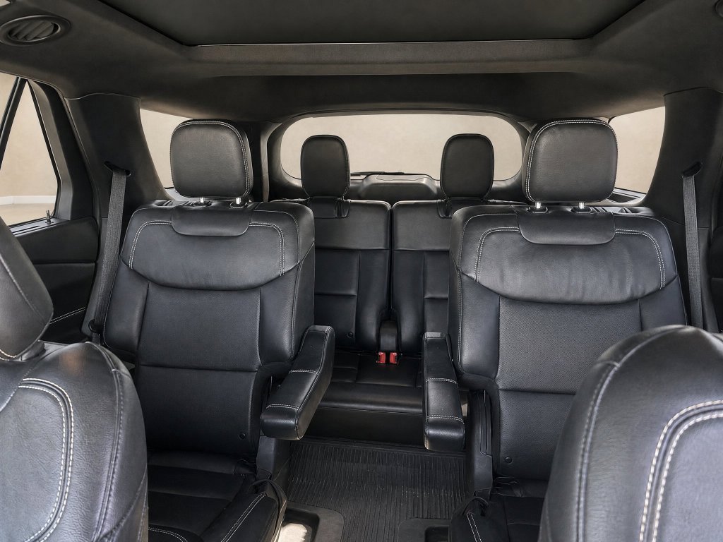 Used 2023 Ford Explorer ST w/ Equipment Group 401A AWD/4WD image 13