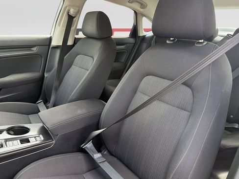 Used 2025 Honda Civic LX image 11
