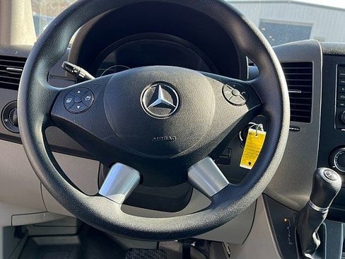 Used 2018 Mercedes-Benz Sprinter 3500 image 9