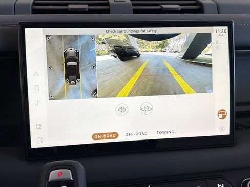 Used 2025 Land Rover Defender 110 X-Dynamic SE AWD/4WD image 26