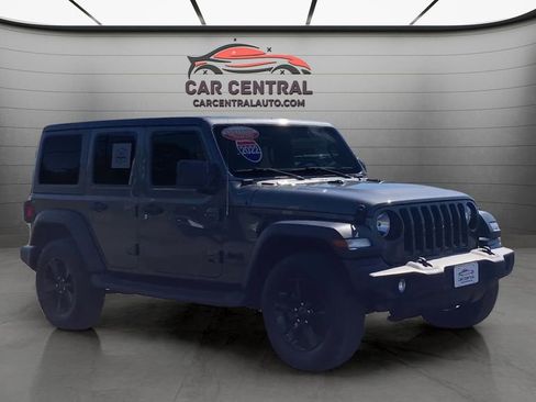 Used 2022 Jeep Wrangler Unlimited Sport AWD/4WD image 3