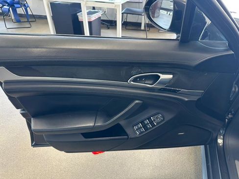 Used 2016 Porsche Panamera GTS image 18